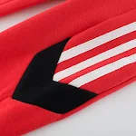 Calças esportivas para meninos confortáveis e duráveis. Ideais para atividades físicas, garantindo liberdade de movimento e estilo para seus filhos. — foto 1