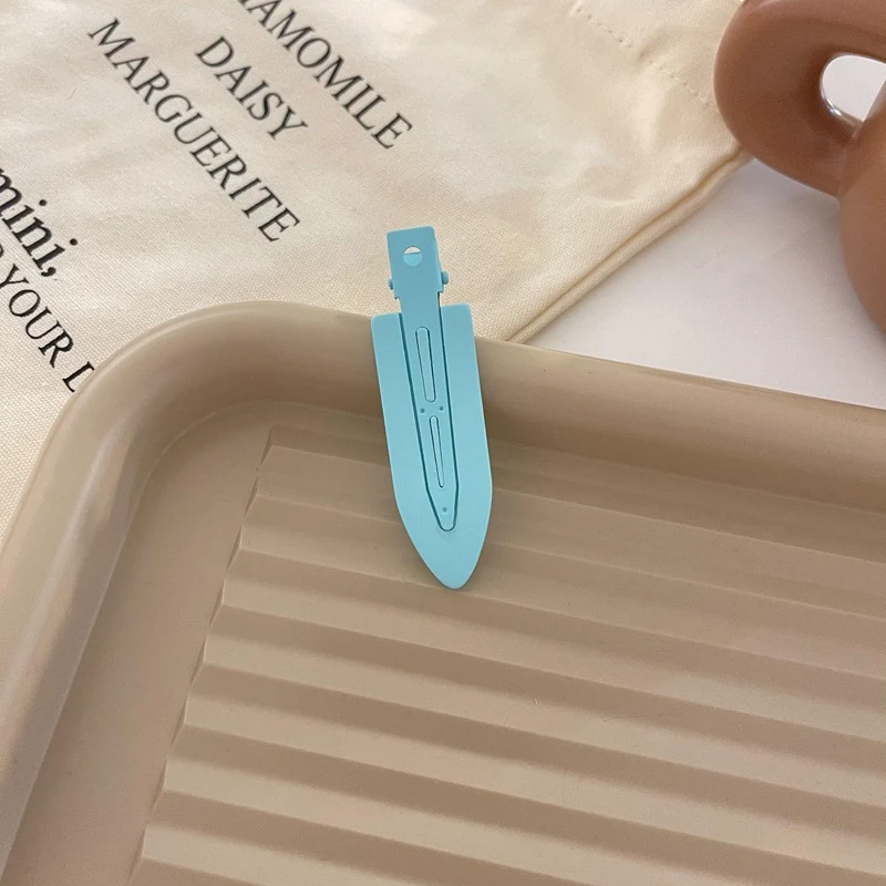 Presilha de maquiagem creme, design de coração feminino, cor doce de bala, para adicionar um toque adorável ao cabelo. — foto 7