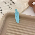 Presilha de maquiagem creme, design de coração feminino, cor doce de bala, para adicionar um toque adorável ao cabelo. — foto 7