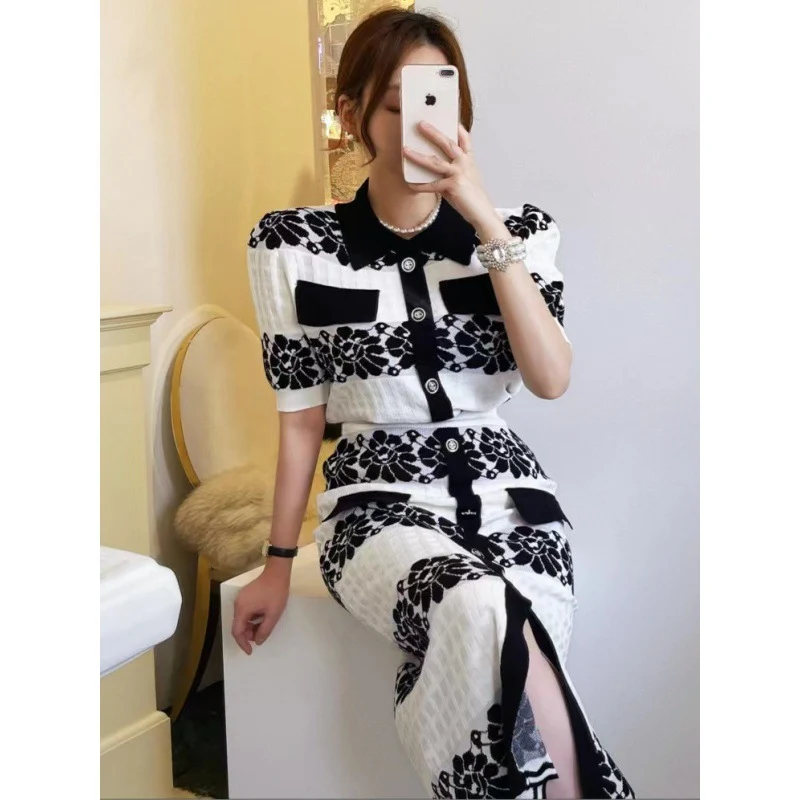 Fashion Color Contrast Versatile Knitted Top Skirt Two-piece Set — photo 1
