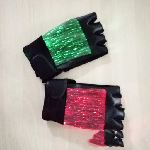 Title 4, Adult color-changing half-finger gloves, holida...