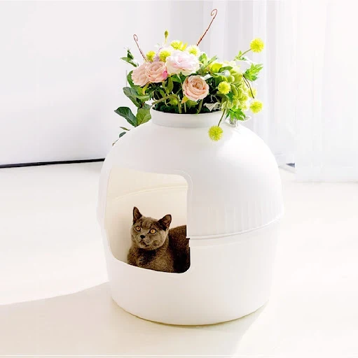Title 8, Four Seasons Universal Closed Cat Nest