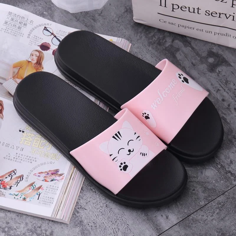 Super cómodas y antideslizantes zapatillas de baño para casa con suela gruesa y diseño adorable para una experiencia fresca y segura. — foto 1