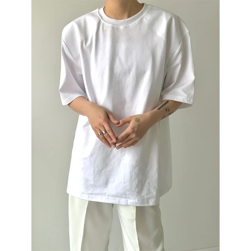 Camiseta masculina de algodão manga curta cor sólida verão. Conforto e leveza para o calor. Perfeita para o dia a dia e atividades ao ar livre. — foto 7
