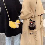Handgemaakte wollen tas met schattige cartoon eend. Ideaal voor kinderen en volwassenen die op zoek zijn naar een unieke, zachte tas voor essentials. — foto 2
