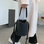 Trendy Fashion Messenger Bag Design Sense Bucket Bag, Stylish and Functional, Perfect for Everyday Use, Offers Plenty of — photo 5
