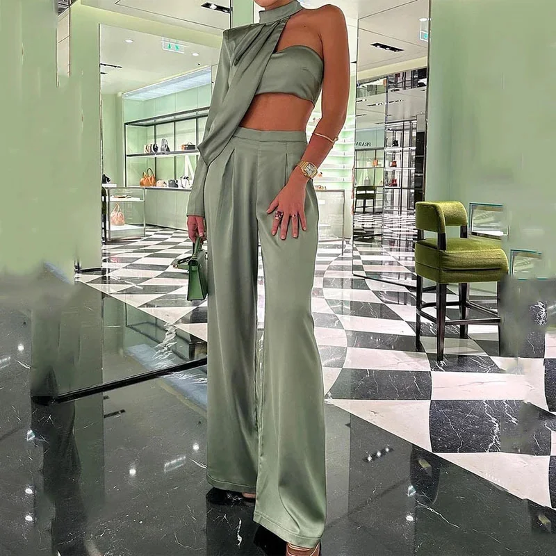 Title 5, Conjunto de verão com top halter, ombro inclina...