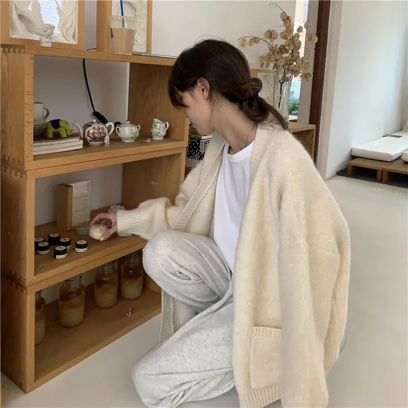 Title 6, Loose Vintage Knitwear For Ladies