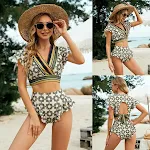Maiô biquíni feminino com babados e fenda, duas peças. Desfrute do sol com estilo e conforto na praia ou piscina. — foto 17