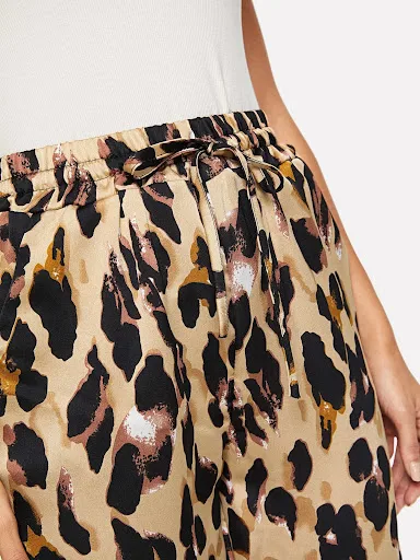 Title 6, Printed drawstring slacks for effortless summer...