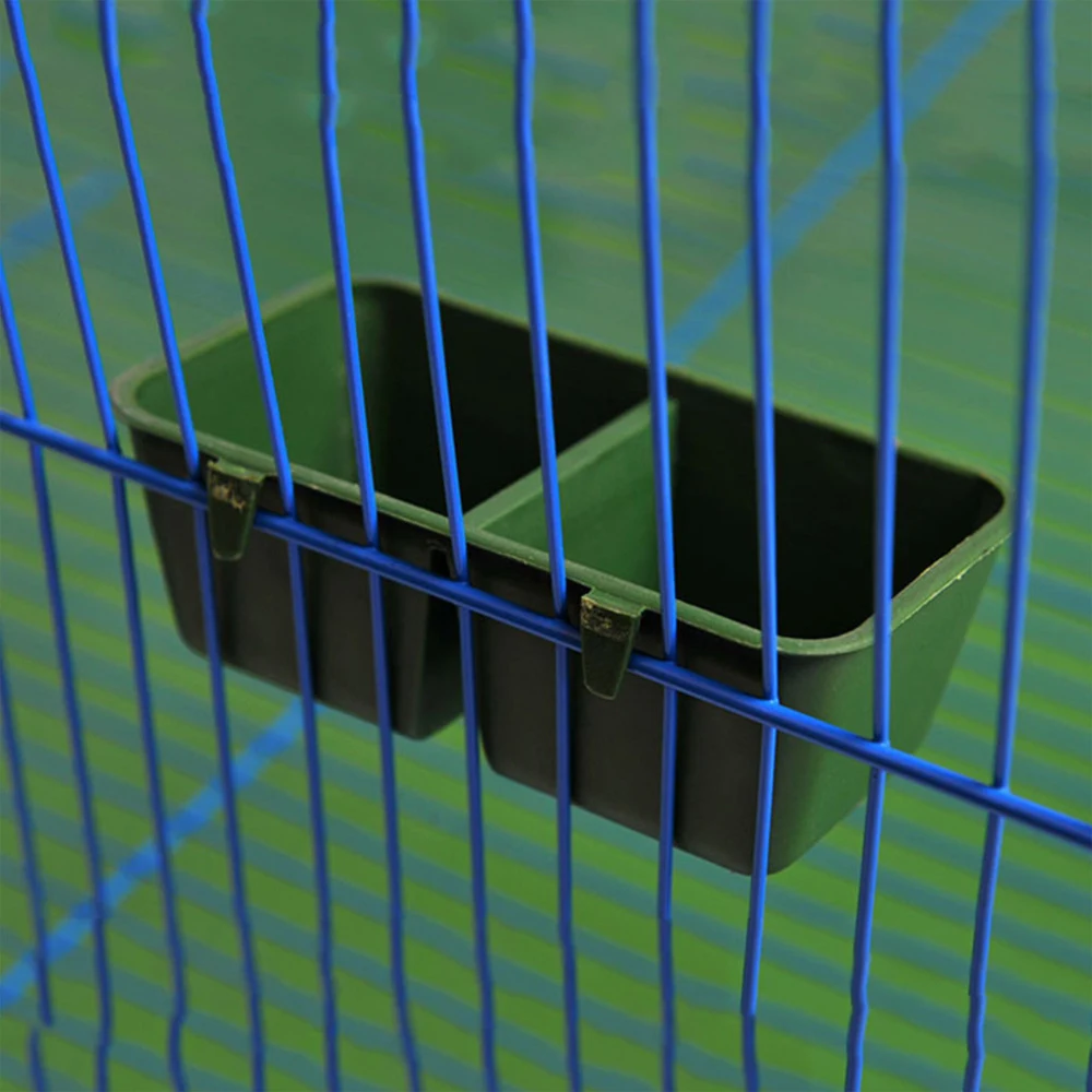 Title 7, Parrot Bathtub Thick Plastic Bird Cleaning Prod...