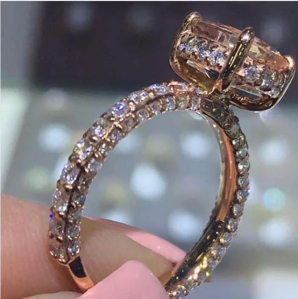 Artesanato exclusivo transfronteiriço AliExpress. Zircão super brilhante com incrustações de alta qualidade. Tendência platina. — foto 1