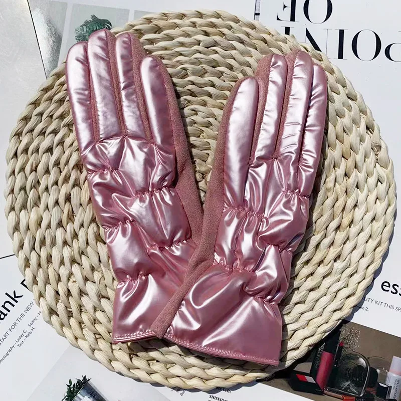 Title 2, Warme damesrijhandschoenen van suède