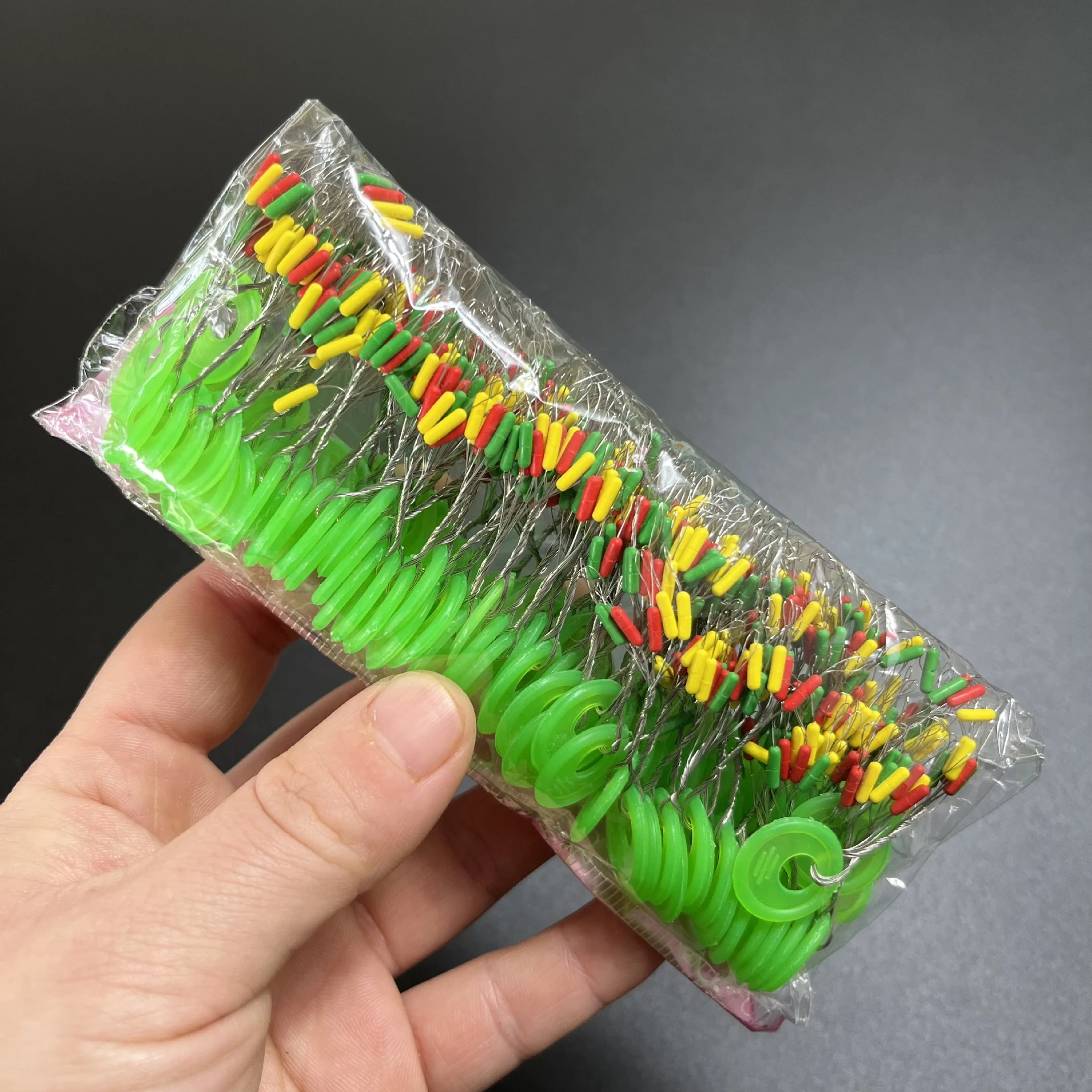 Compre Feijões Espaciais de Borracha de Oliva Cilíndricos Retos a granel – perfeitos para artesanato, projetos e usos criativos. — foto 8
