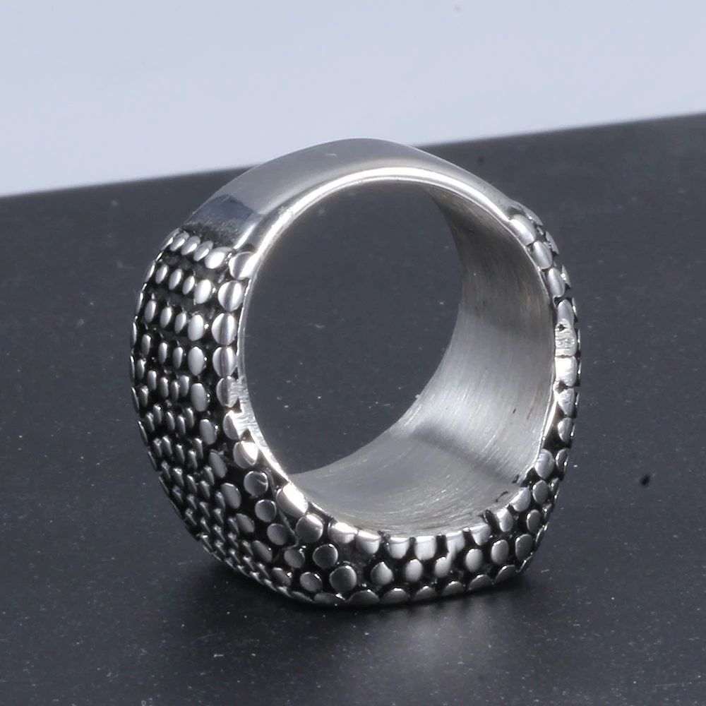 Acessórios de clube biker punk de titânio para homens. Resistência e estilo em titânio. Design ousado, durabilidade excepcional. — foto 2