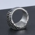 Acessórios de clube biker punk de titânio para homens. Resistência e estilo em titânio. Design ousado, durabilidade excepcional. — foto 2