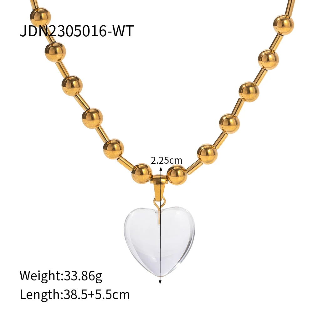 Colar de contas redondas transparentes com pingente de coração de amor. Simplicidade e delicadeza para um visual charmoso. — foto 8