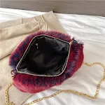 Bolsa de pelúcia feminina transversal com corrente, ombro único, para todos os looks, um acessório elegante e versátil, ideal para o dia a dia. — foto 11