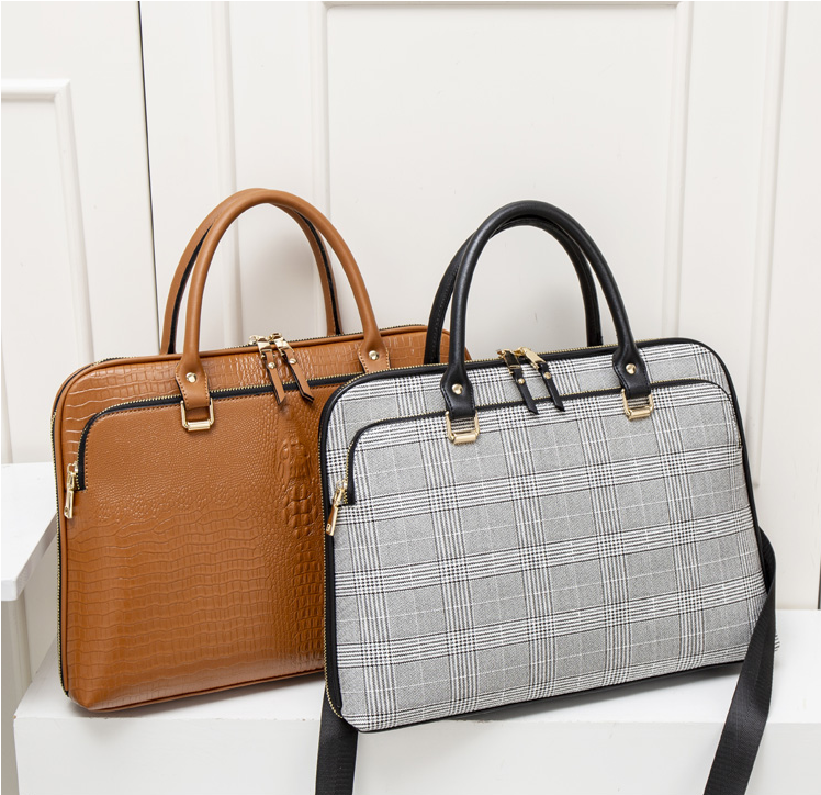 Maleta feminina para notebook Elegância e praticidade para transportar seu laptop e documentos com segurança e estilo. Ideal para o trabalho. — foto 4