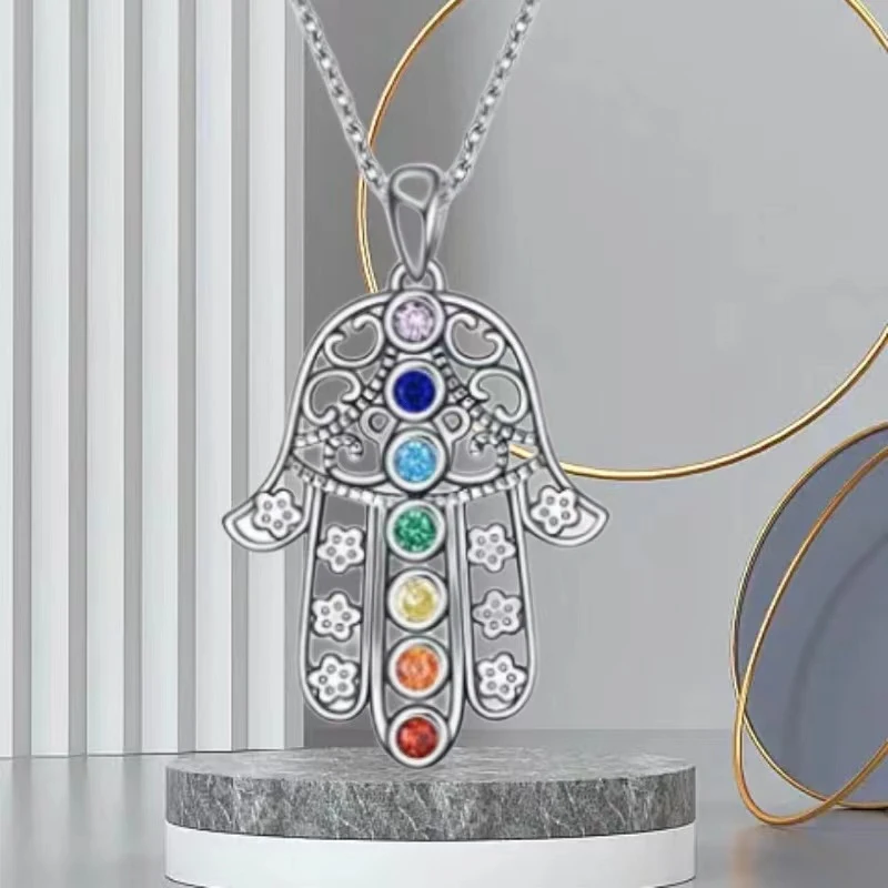 Colar de Palma Mão de Buda para personalidade fashion. Joia única para expressar seu estilo e espiritualidade. — foto 3