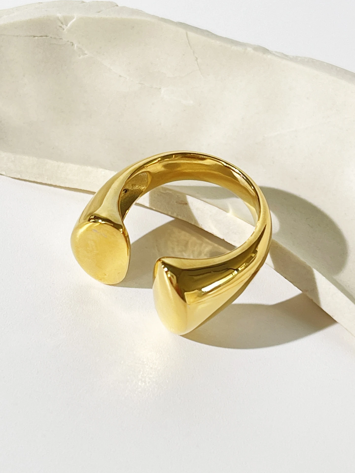 Colar Aberto Aço Titânio Estilo Normcore Personalizado Banhado a Ouro 18k À Prova D'Água Cor Duradoura Feminino — foto 5