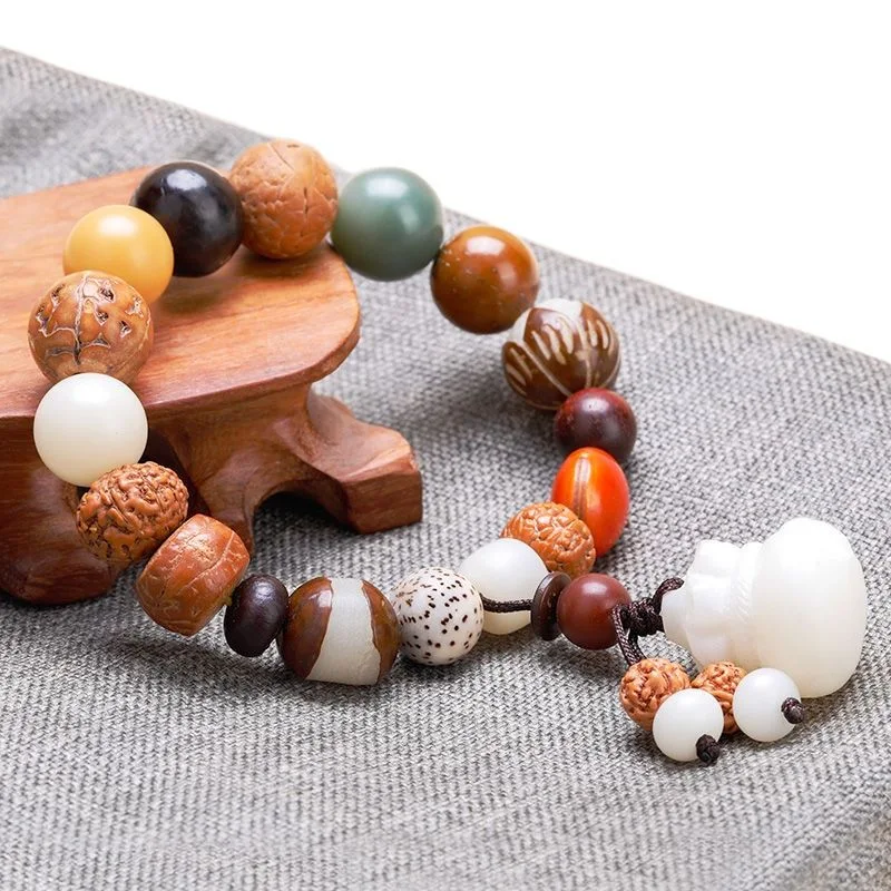 Pulseira de sementes de Bodhi com contas de Buda natural. Ideal para meditação, equilíbrio interior e conexão espiritual. — foto 3