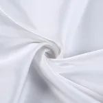 Vestido com alças de cetim e patchwork de renda, perfeito para mulheres. Ideal para ocasiões especiais, elegante e confortável. — foto 7