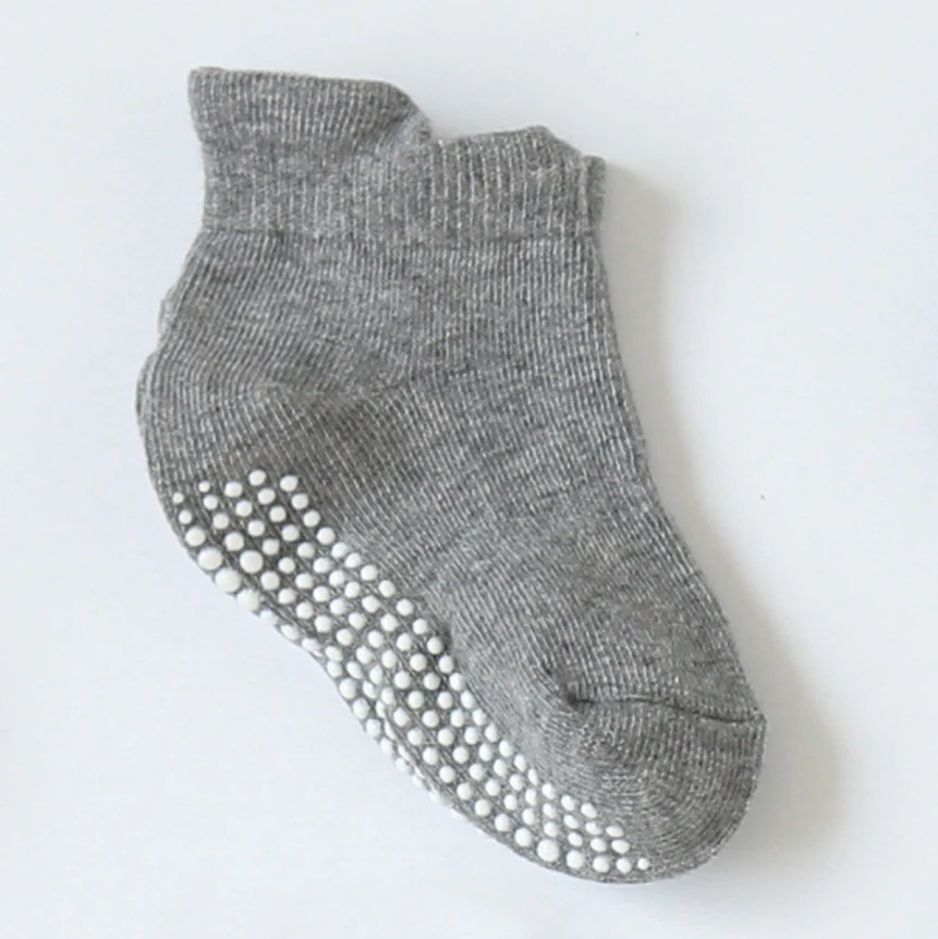 Children's non-slip glue floor socks, providing secure grip and preventing slips and falls, comfortable and ideal for pl — photo 8