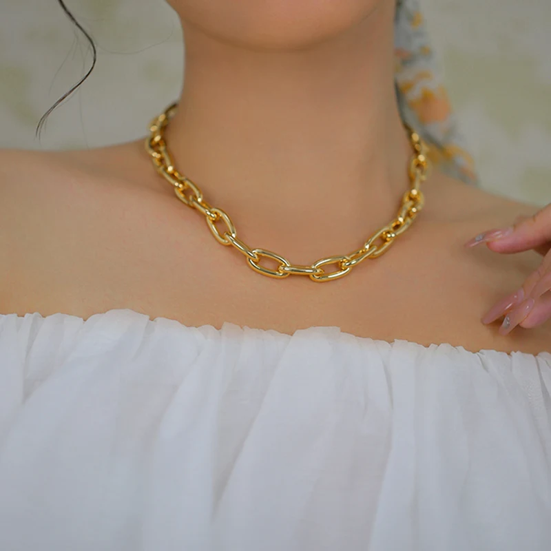 Colar Interligado Feminino Design Minimalista e Simples Joia Perfeita para Mulheres Modernas e Sofisticadas Acessório Versátil e Delicado — foto 2