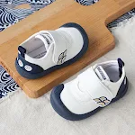 Weiche Babyschuhe für Mädchen aus Baumwollstoff, ideal für Kleinkinder. Bequeme, atmungsaktive Schuhe für zarte Babyfüße. — foto 4