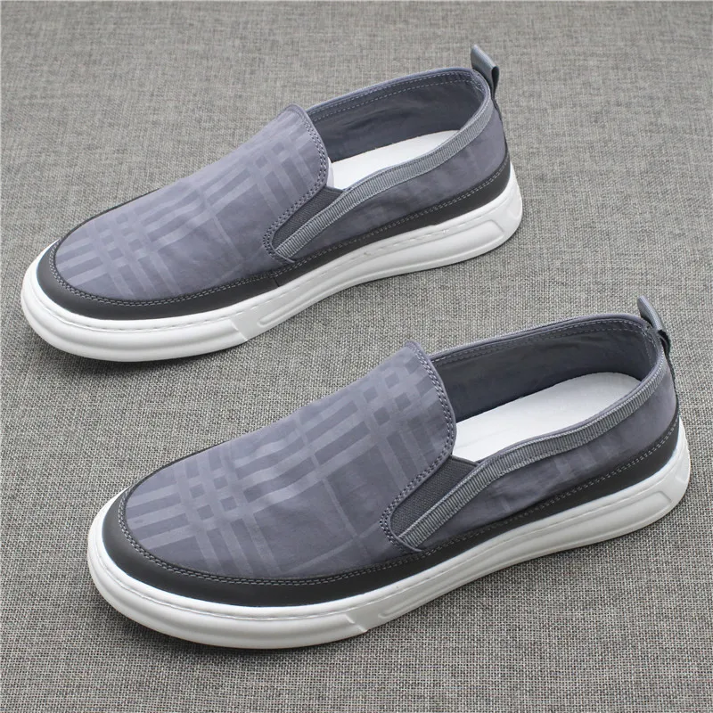 Title 5, Dicke schwarze Canvas Herren Freizeitschuhe atm...