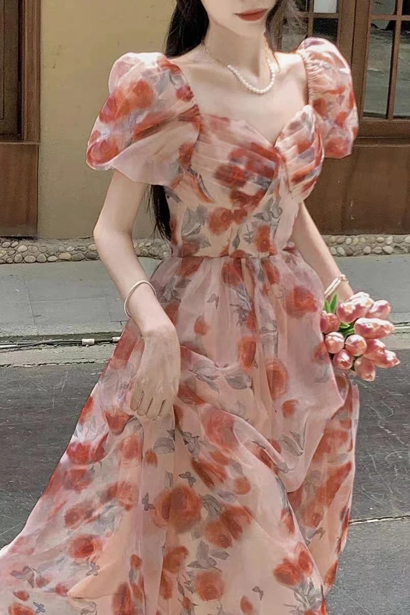 Title 4, Square-neck Cinched Slimming Floral Dress