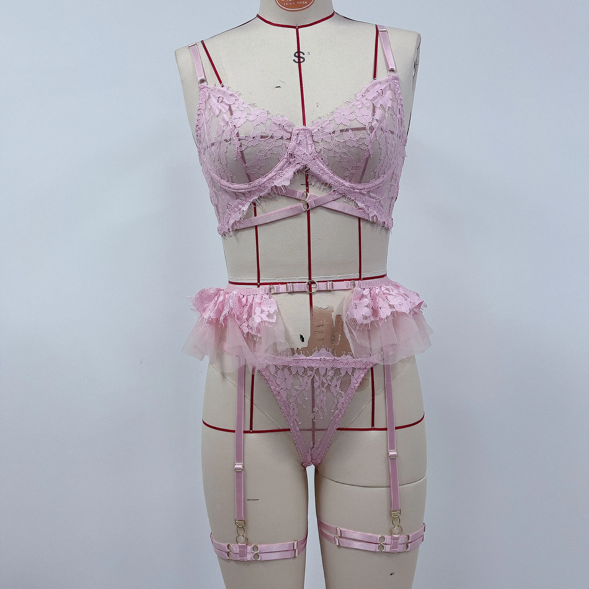 Conjunto feminino de três peças com costura de liga de malha transparente, sexy e estiloso para realçar sua beleza e confiança. — foto 9