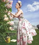 Rose print puffy dress perfect for a romantic and feminine style. Ideal for special occasions or everyday elegance. Be e — photo 4