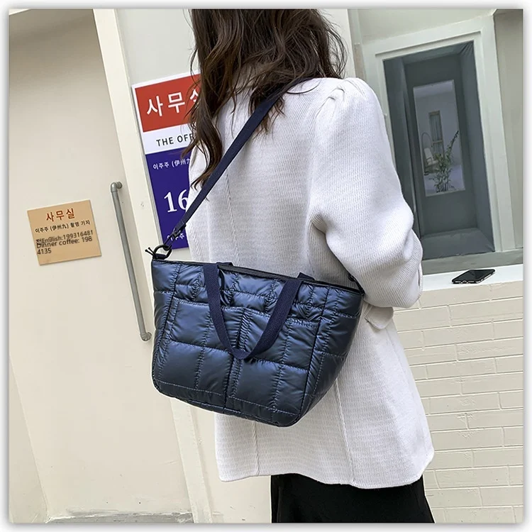 Title 4, Damen Tote Bag mit Diamantstickerei Neues Desig...