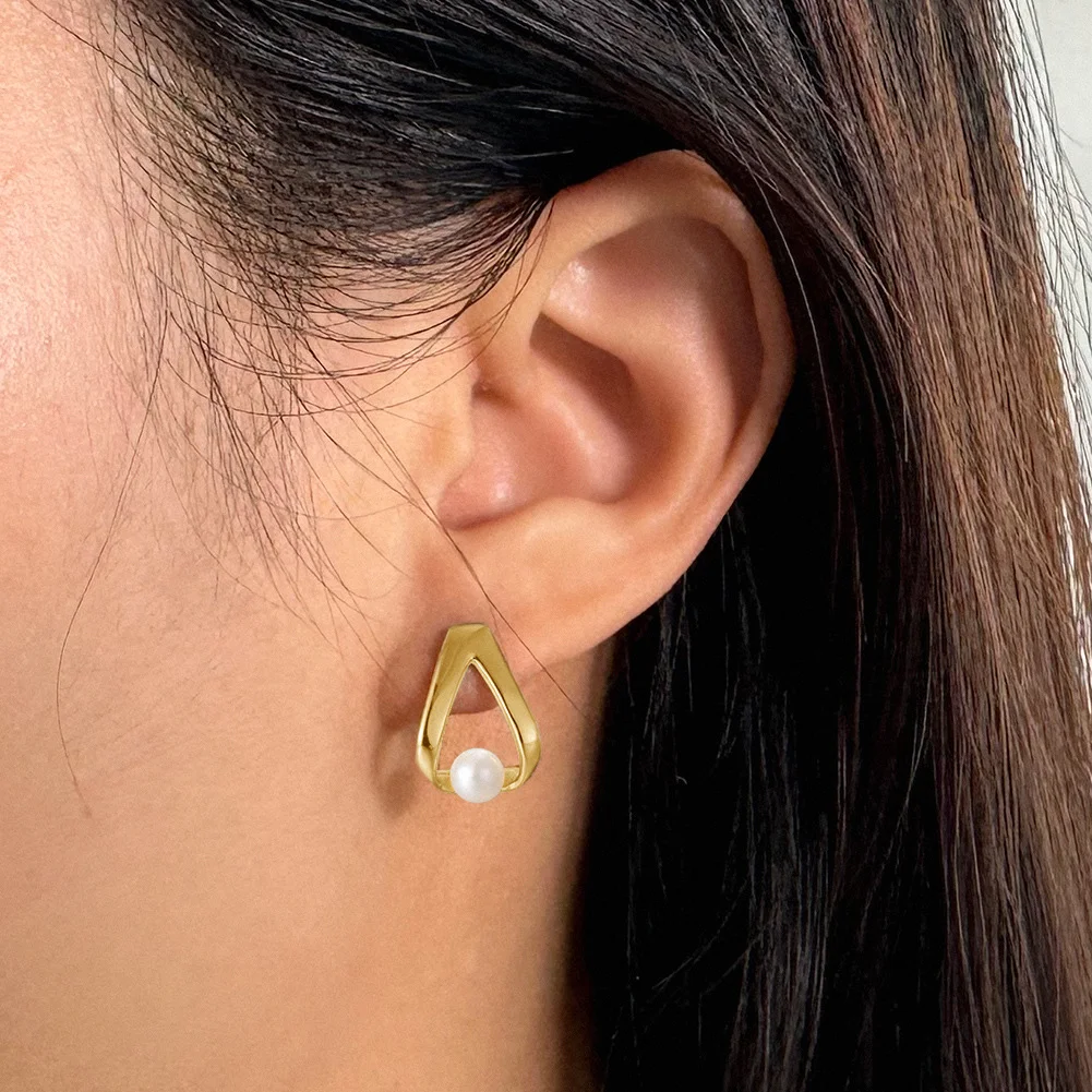 Brincos Shangda de prata esterlina 925 com pérolas barrocas naturais. Elegância clássica e atemporal, perfeitos para uso diário e especial. — foto 3