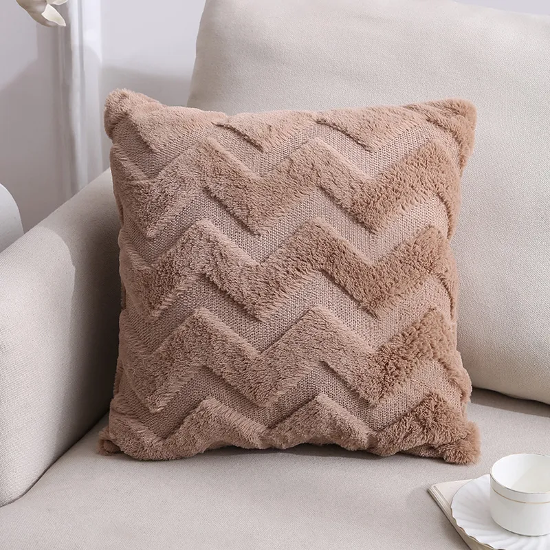 Almofada de pelúcia nórdica dupla face para sofá da Amazon. Capa decorativa para casa, escritório, macia e confortável. Perfeita para relaxar. — foto 4
