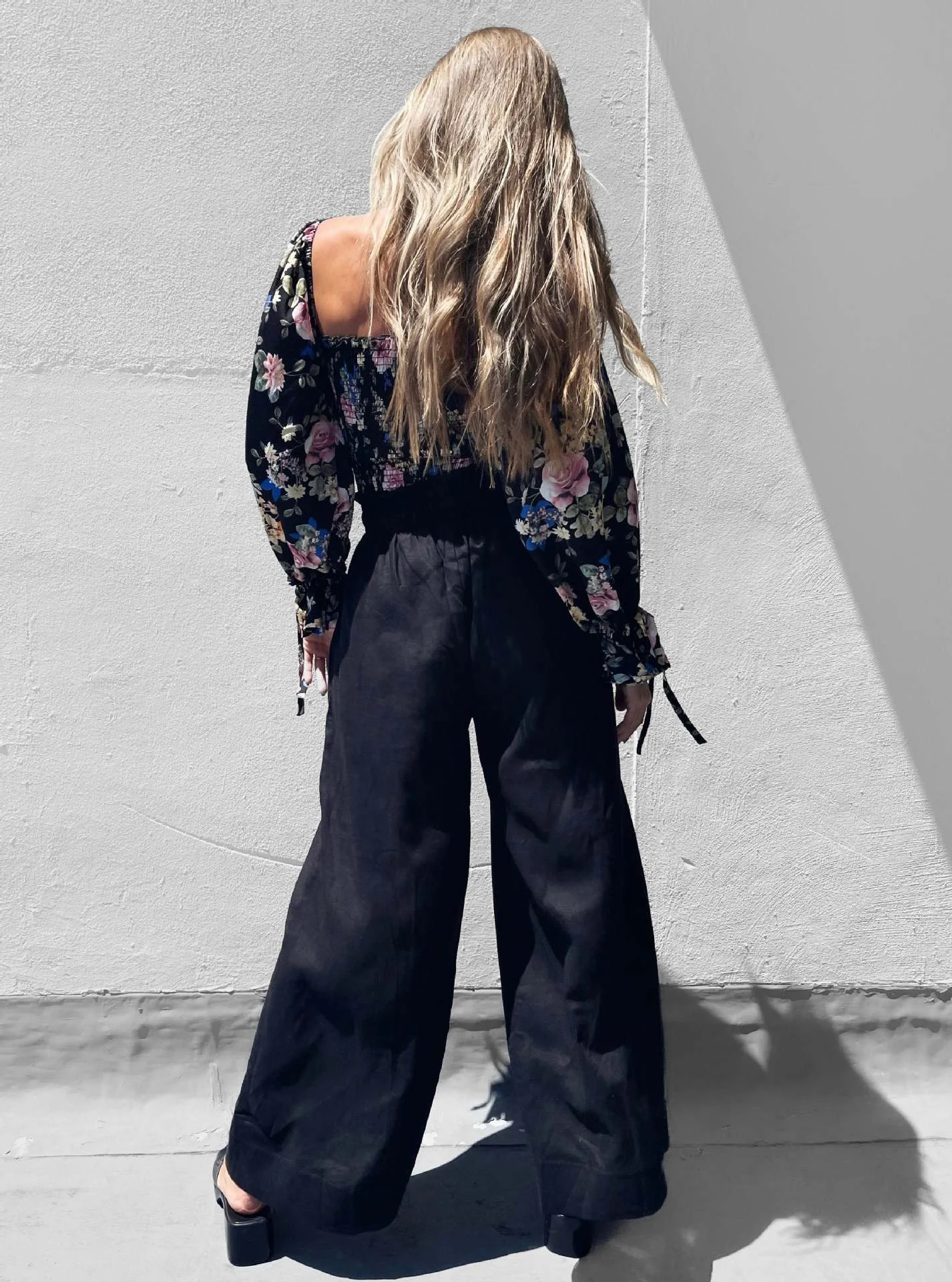 Women's Floral Flared Sleeve Tie Pleated Cropped Crop Top. Stylish and versatile top, perfect for creating chic outfits. — photo 5