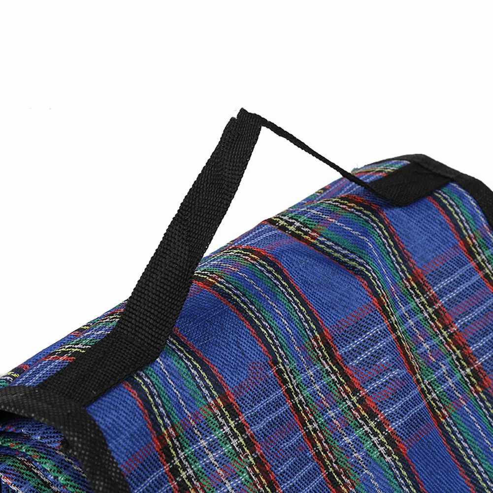 Customized Foldable Outdoor Waterproof Film Covered Picnic Mat Oxford Beach. Enjoy comfortable outdoor picnics with this — photo 4