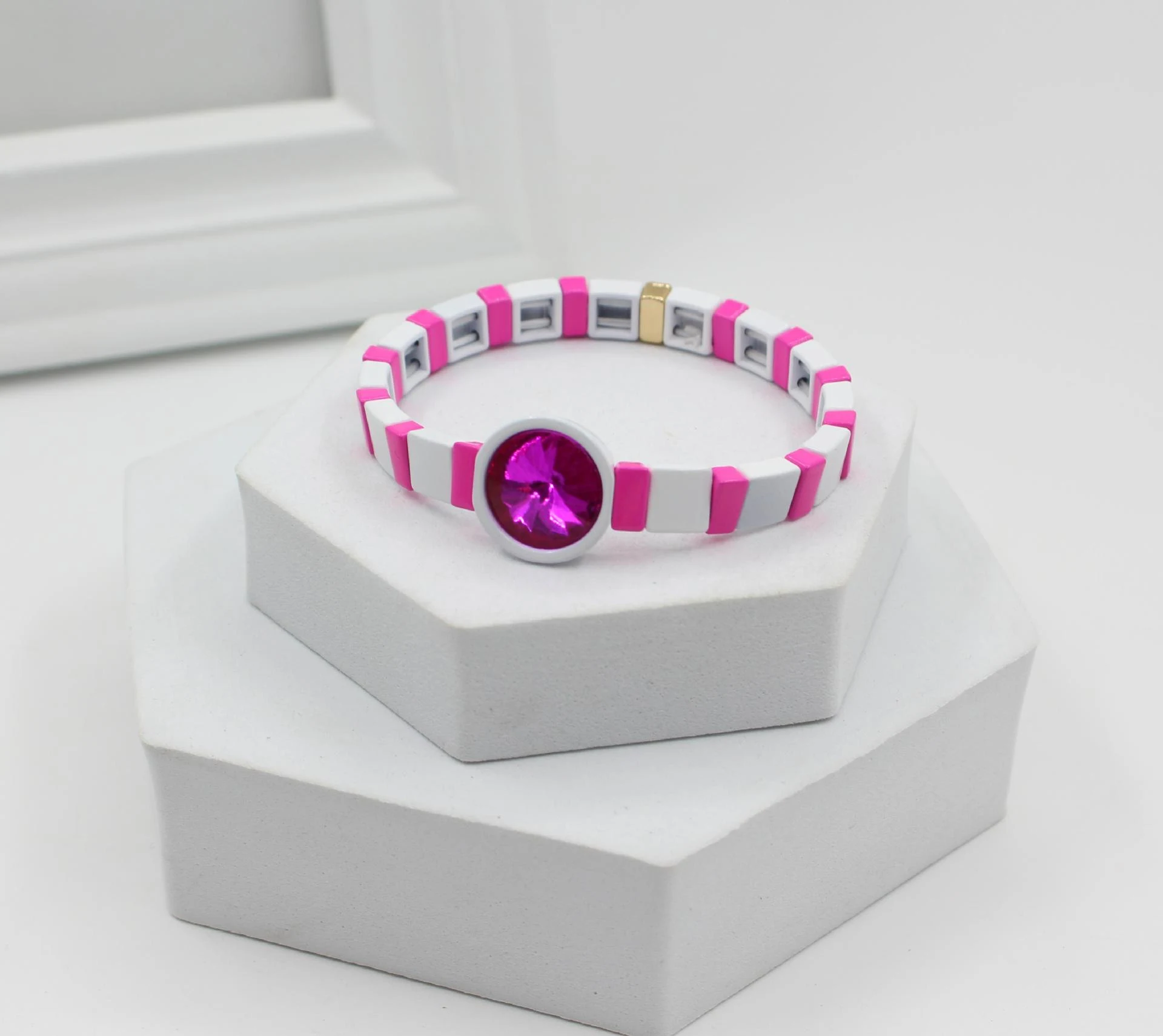 Title 7, Pulseira de Esmalte com Pedra de Cristal e Cord...
