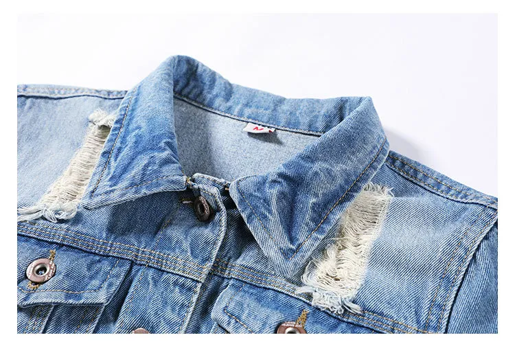 Title 4, Giacca di denim autunnale con buchi di grandi d...