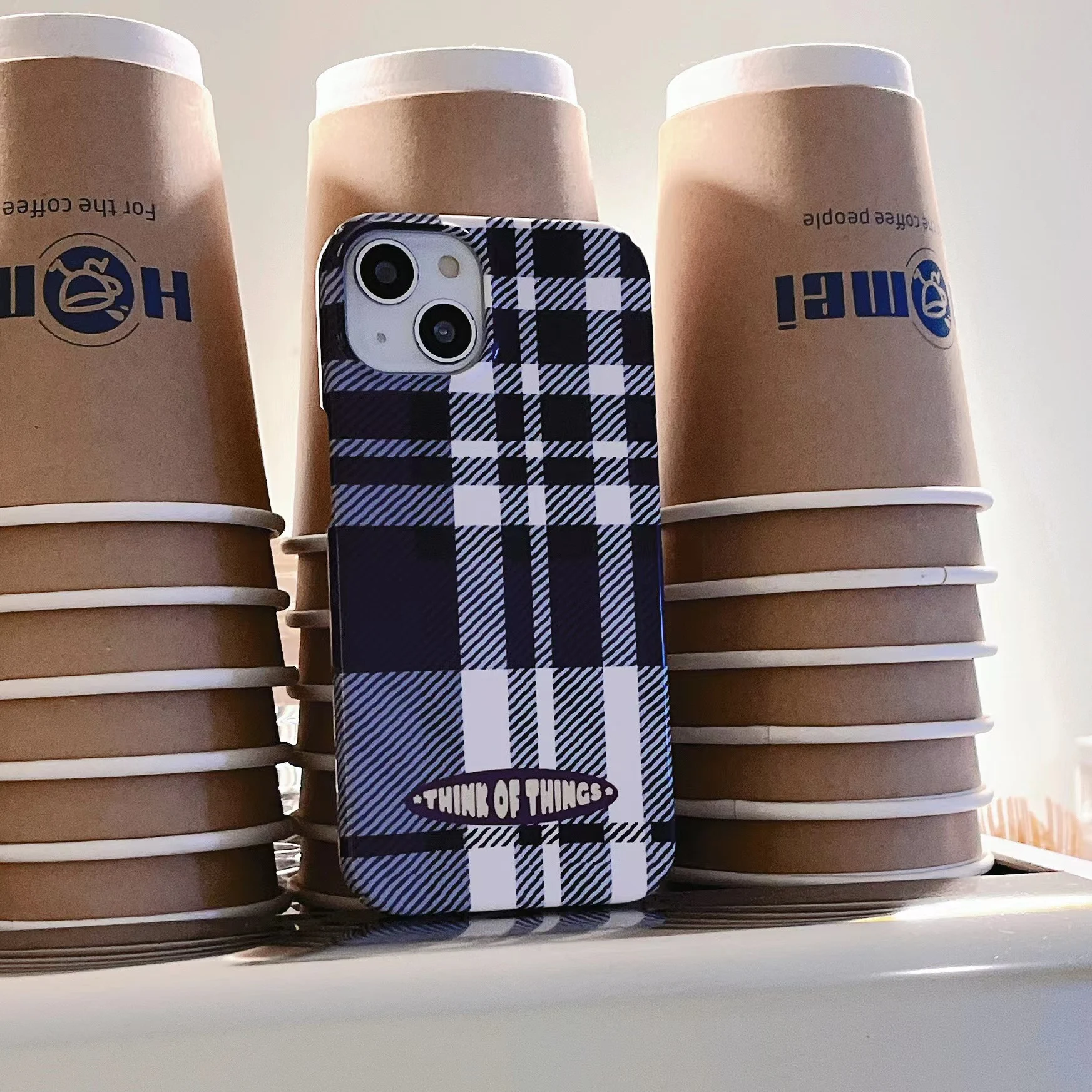 Capa protetora xadrez azul vintage Proteja seu telefone com estilo retrô e design clássico, oferecendo proteção duradoura contra arranhões e quedas. — foto 5