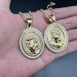 Colar com pingente de Jesus de zircônia banhado a ouro a vácuo, aço inoxidável fundido, joia religiosa durável e elegante. — foto 2