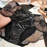 Calcinha feminina Modal cintura média-alta com renda, conforto suave e modelagem que valoriza, ideal para uso diário. — foto 11
