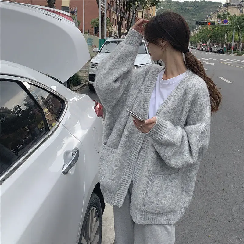Title 3, Loose Vintage Knitwear For Ladies