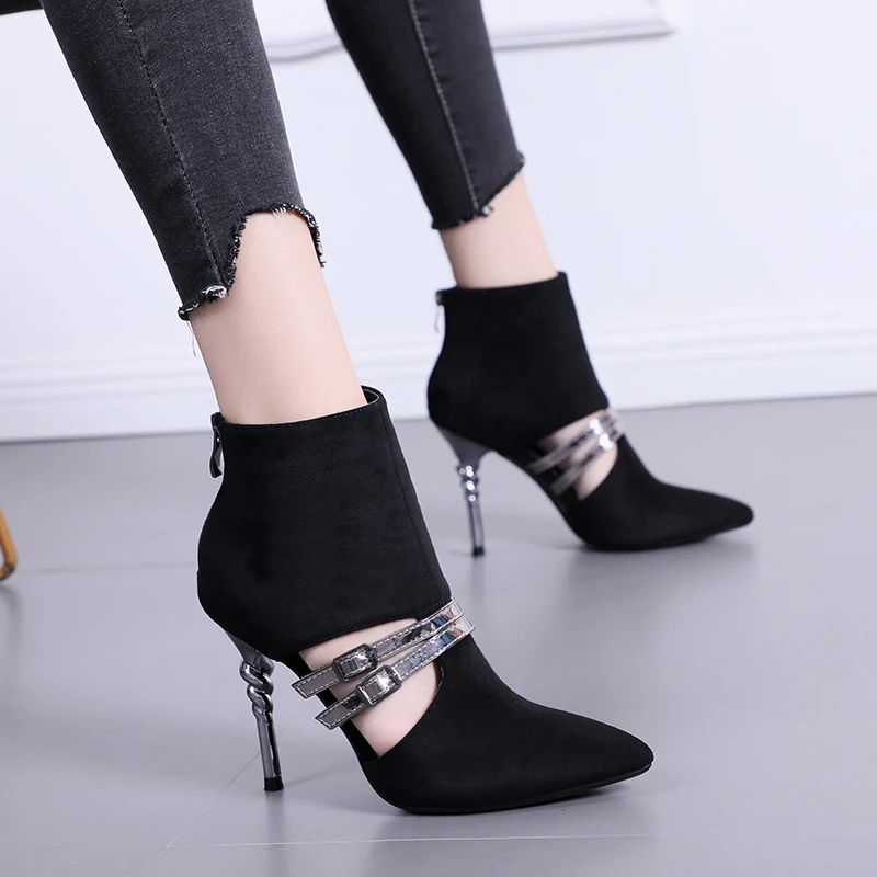 Autumn pointed toe suede hollow sandals perfect for stylish comfort. Transition seamlessly from day to night in these ve — photo 1