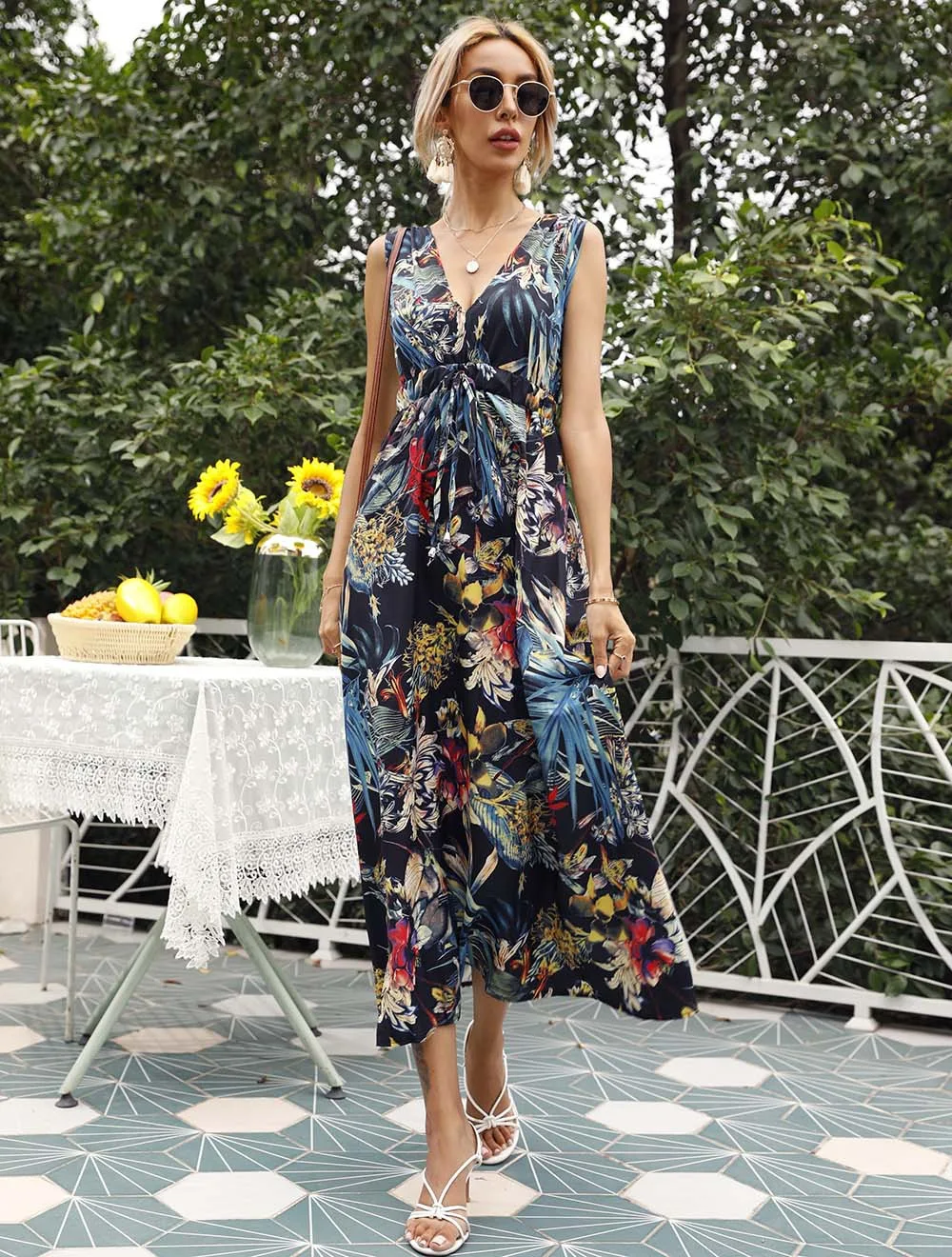Title 13, Womens Printed V-neck Sleeveless Dress