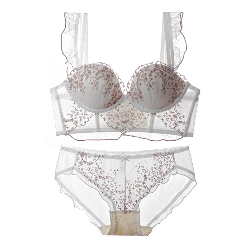 New Summer Underwear Set designed for small busts with a side detail. Offers comfort and breathability for warm weather. — photo 9