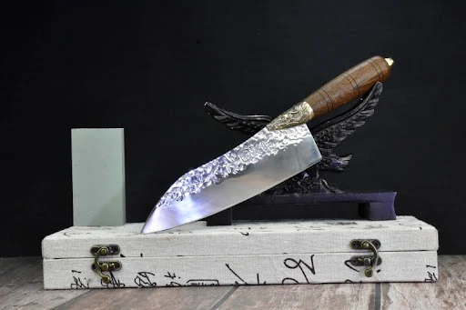 Title 1, Small kitchen knife for precise cutting and cho...