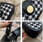 Bolsa de ombro xadrez versátil, perfeita para usar sob o braço. Ideal para um visual elegante e moderno em qualquer ocasião. Combina com tudo. — foto 4